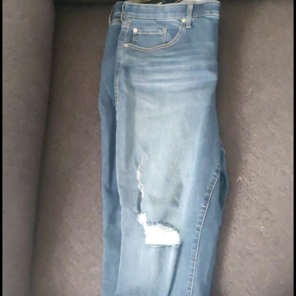 Jeans - Picture 2 of 7